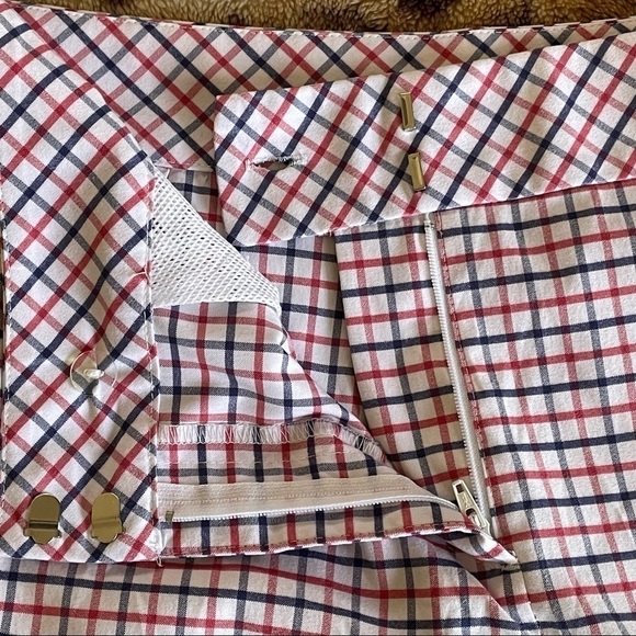 IZOD GOLF SHORTS  SIZE 10  RED, WHITE & BLUE CHECKER PATTERN - Picture 7 of 7